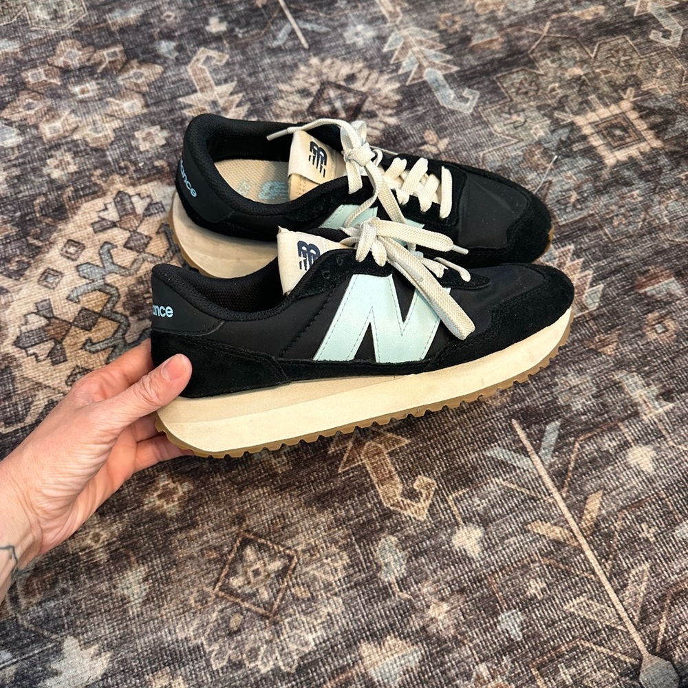 New Balance Women's Black and Light Blue Retro Platform Sneakers